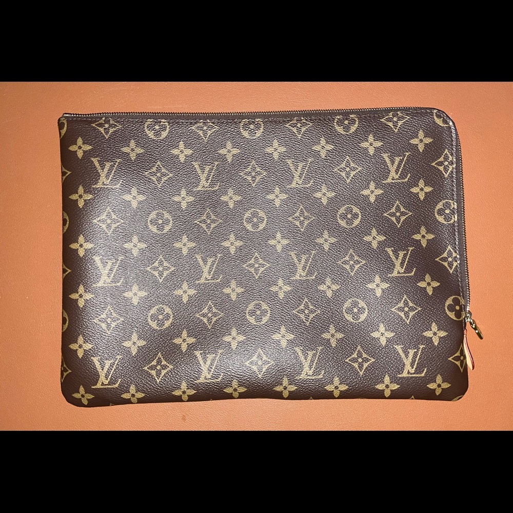 Louis Vuitton Etui Voyage MM